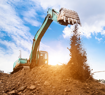  EXCAVATOR